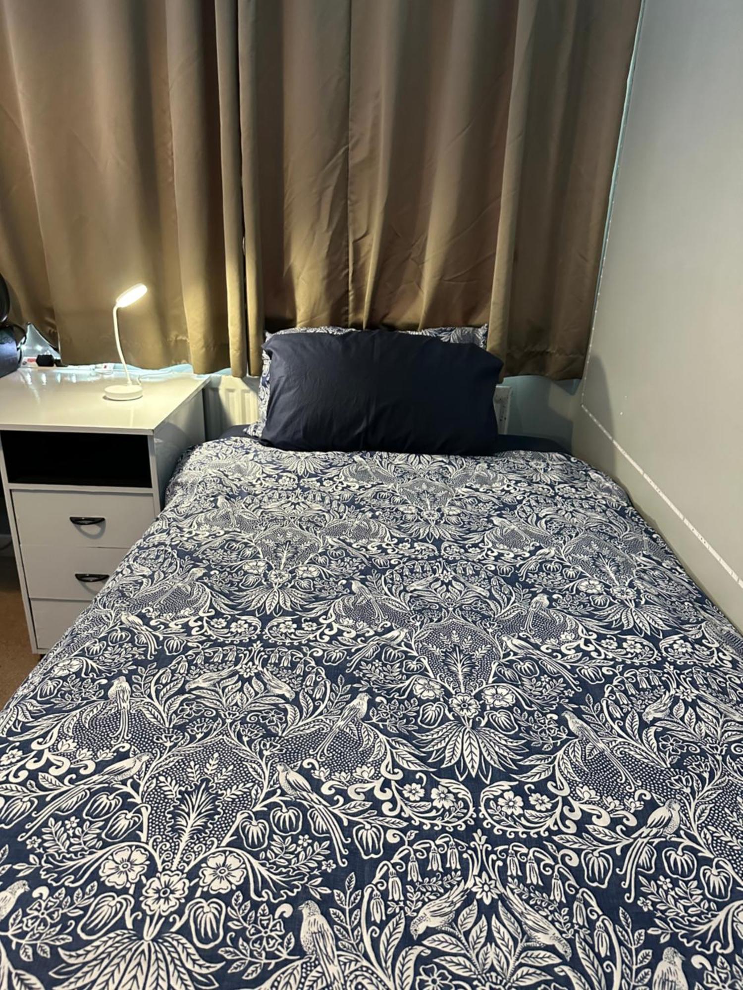 London Gateway Get-Away Apartment เฮาน์สโลว์ ภายนอก รูปภาพ